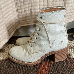 Frye Sabrina 6G Lace Up Boots in distressed white